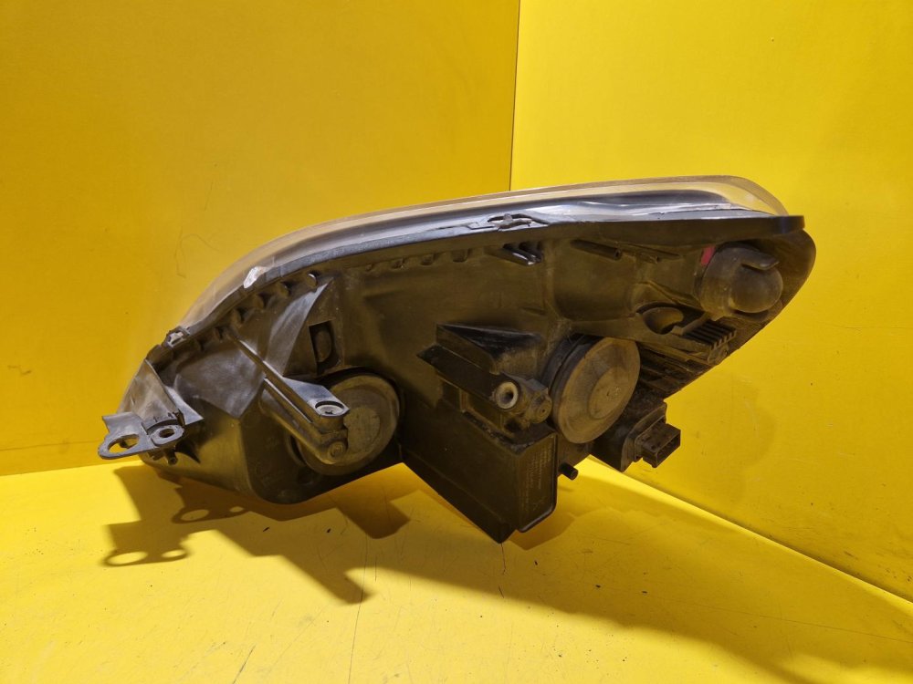 PRAVÉ PŘEDNÍ SVĚTLO OPEL ZAFIRA B - 18854 PRAVÉ PŘEDNÍ SVĚTLO OPEL ZAFIRA B - 18854