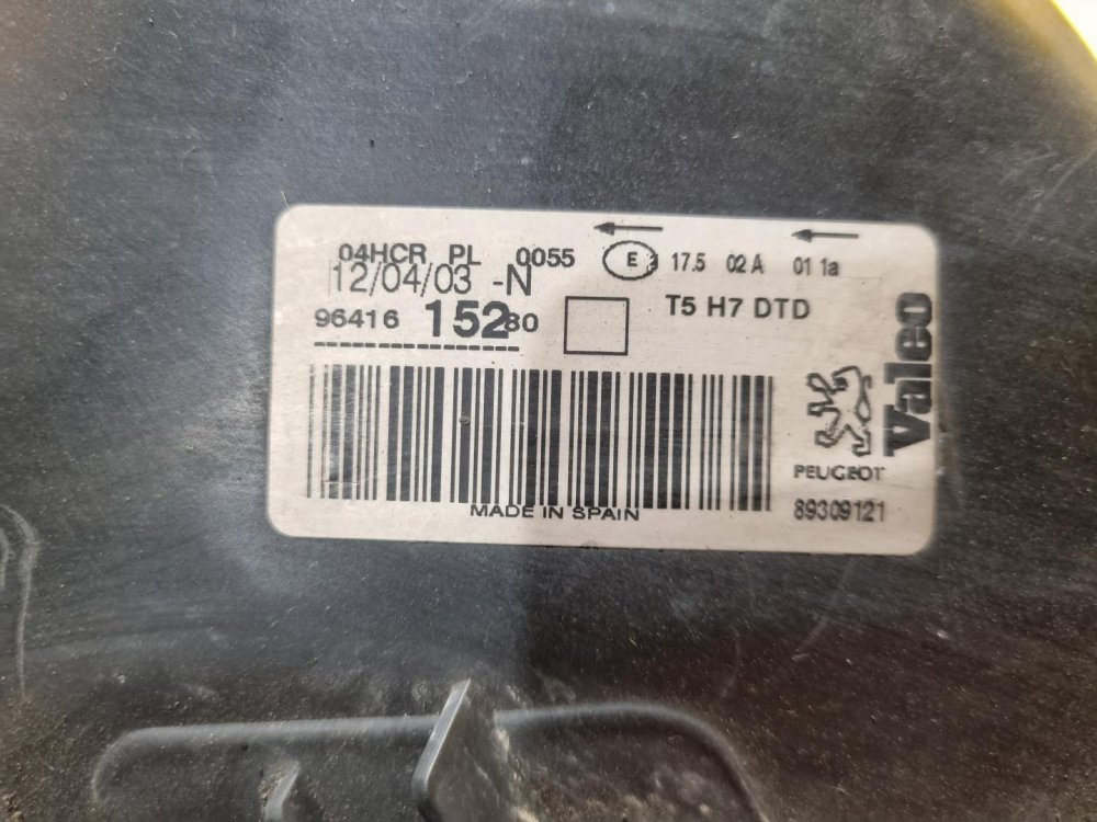 PRAVÉ PŘEDNÍ SVĚTLO PEUGEOT 307 - 17694