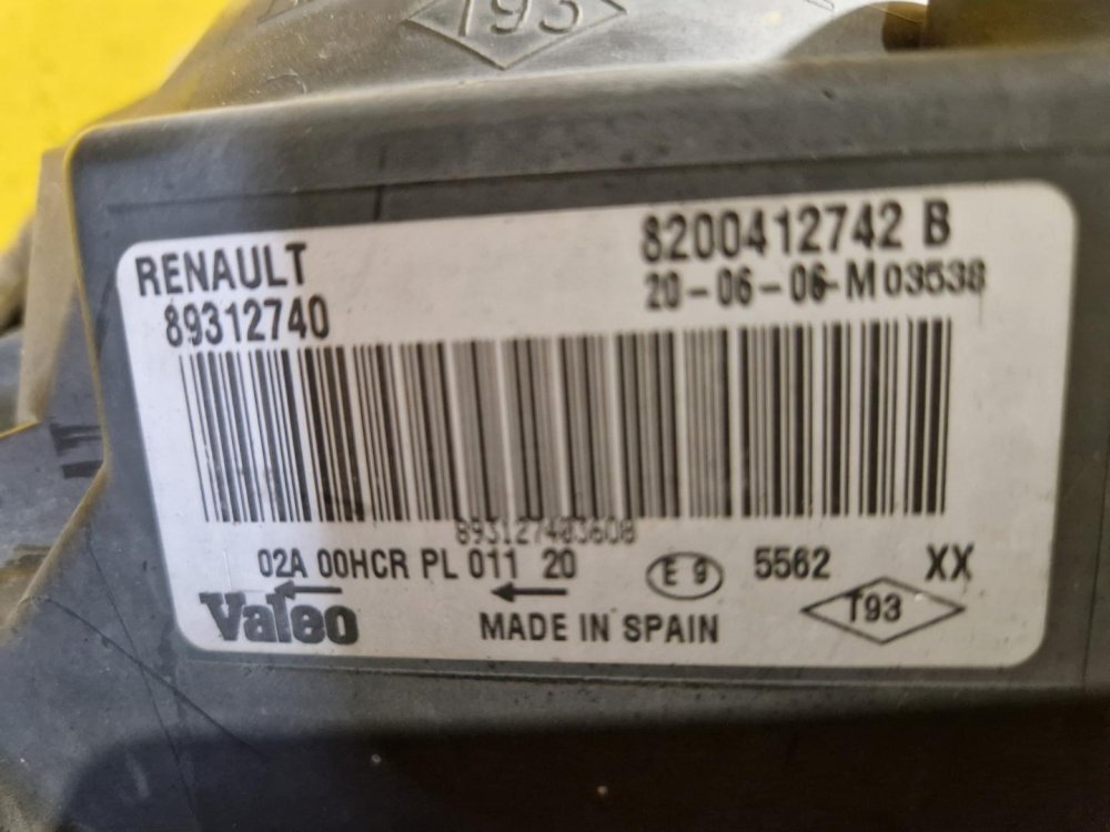 PRAVÉ PŘEDNÍ SVĚTLO RENAULT MEGANE II ( 2 ) FACELIFT - 20076