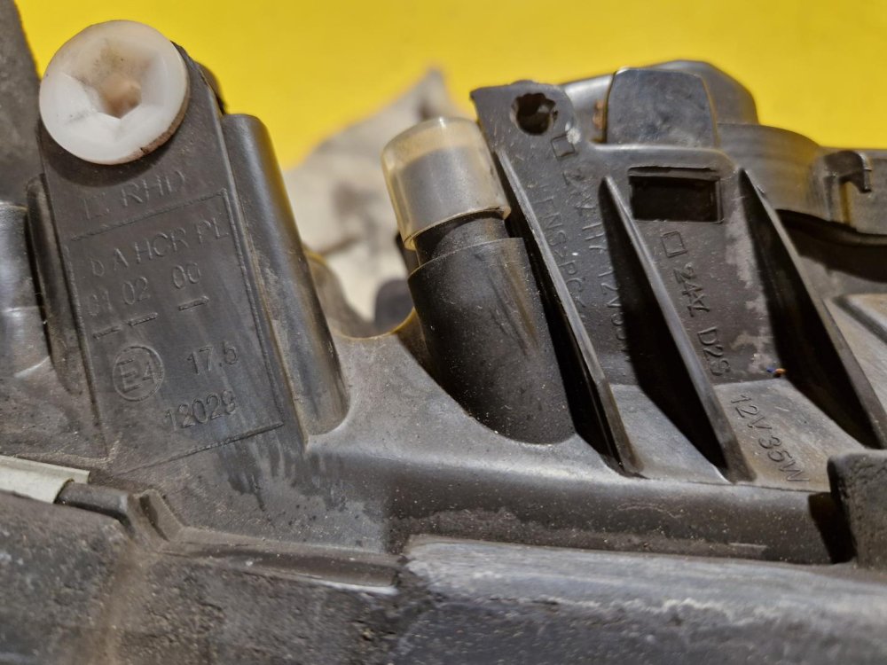 PRAVÉ PŘEDNÍ SVĚTLO ŠKODA FABIA I, FACELIFT- 19992 PRAVÉ PŘEDNÍ SVĚTLO ŠKODA FABIA I, FACELIFT- 19992