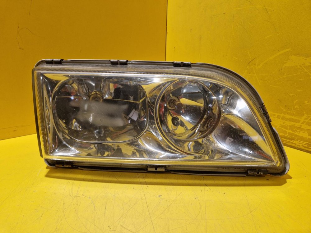PRAVÉ PŘEDNÍ SVĚTLO VOLVO V40 I, S40 I - 20103 PRAVÉ PŘEDNÍ SVĚTLO VOLVO V40 I, S40 I - 20103
