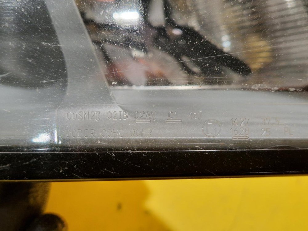 PRAVÉ PŘEDNÍ SVĚTLO XENON VOLVO V50, S40 II - 19084 PRAVÉ PŘEDNÍ SVĚTLO XENON VOLVO V50, S40 II - 19084