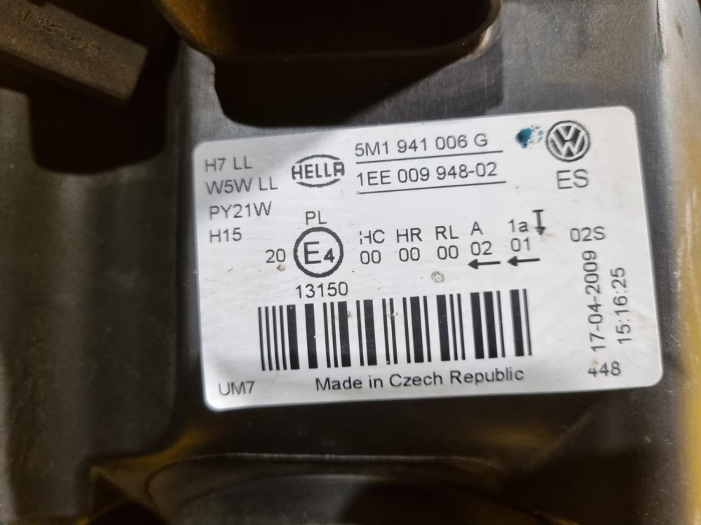 PRAVÉ PŘEDNÍ SVĚTLO VW GOLF V PLUS (5M1, 521) - 17948