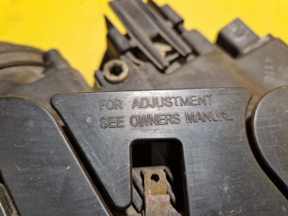 PRAVÉ PŘEDNÍ SVĚTLO VW PASSAT B5.5 - 20550 PRAVÉ PŘEDNÍ SVĚTLO VW PASSAT B5.5 - 20550