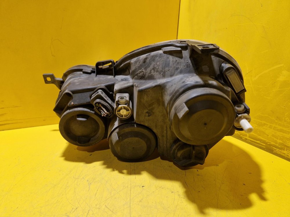 PRAVÉ PŘEDNÍ SVĚTLO VW POLO IV (9N_, 9A_) - 20253