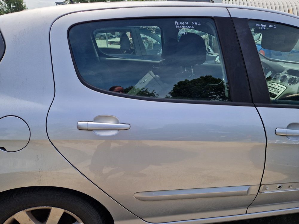 PRAVÉ ZADNÍ DVEŘE  PEUGEOT 308 I , STŘÍBRNÁ EZR, HATCHBACK - 19741