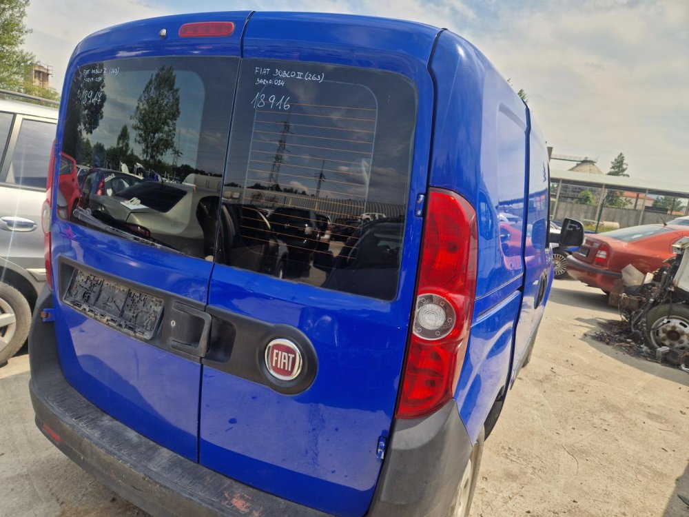 PRAVÉ ZADNÍ KUFROVÉ DVEŘE FIAT DOBLO II (263), MODRÉ 084 - 18916
