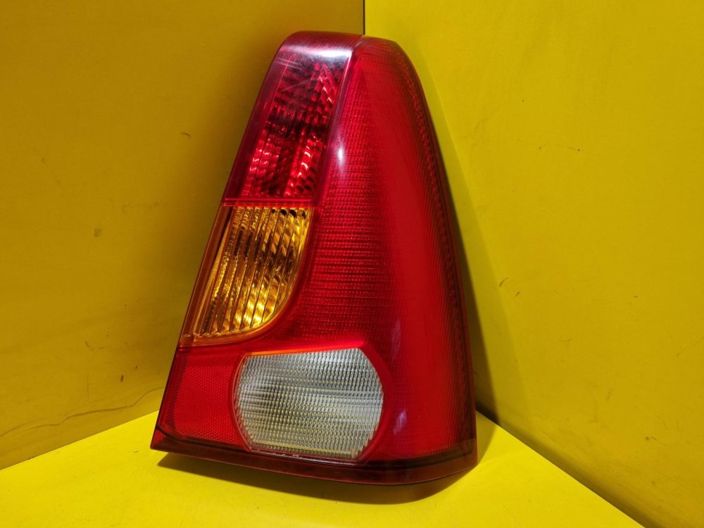 PRAVÉ ZADNÍ SVĚTLO DACIA LOGAN I 1 (LS), S ORANŽOVÝM BLIKAČEM - 17952