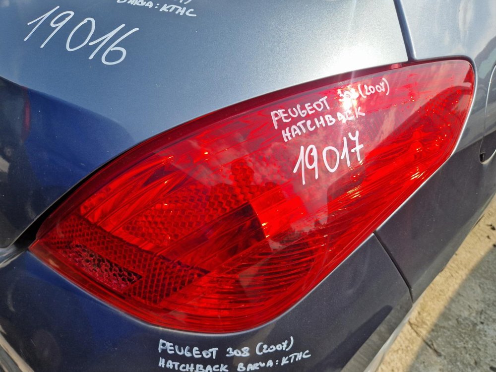 PRAVÉ ZADNÍ SVĚTLO PEUGEOT 308 I, HATCHBACK  - 19017
