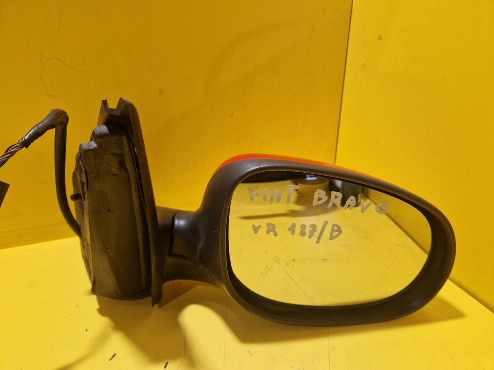 PRAVÉ ZRCÁTKO FIAT BRAVO II (198), ČERVENÉ, ELEKTRICKÉ - 18528 PRAVÉ ZRCÁTKO FIAT BRAVO II (198), ČERVENÉ, ELEKTRICKÉ - 18528