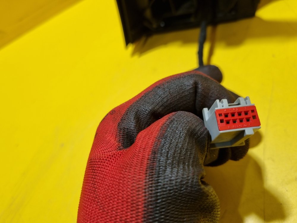 PRAVÉ ZRCÁTKO FORD FIESTA MK5, ELEKTRICKÉ, ČERNÉ NELAKOVANÉ, FACELIFT - 18011 PRAVÉ ZRCÁTKO FORD FIESTA MK5, ELEKTRICKÉ, ČERNÉ NELAKOVANÉ, FACELIFT - 18011