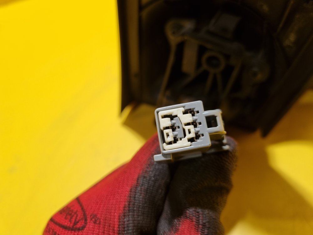 PRAVÉ ZRCÁTKO FORD FOCUS II , ČERNÉ, NELAKOVANÉ , ELEKTRICKÉ - 18012 PRAVÉ ZRCÁTKO FORD FOCUS II , ČERNÉ, NELAKOVANÉ , ELEKTRICKÉ - 18012