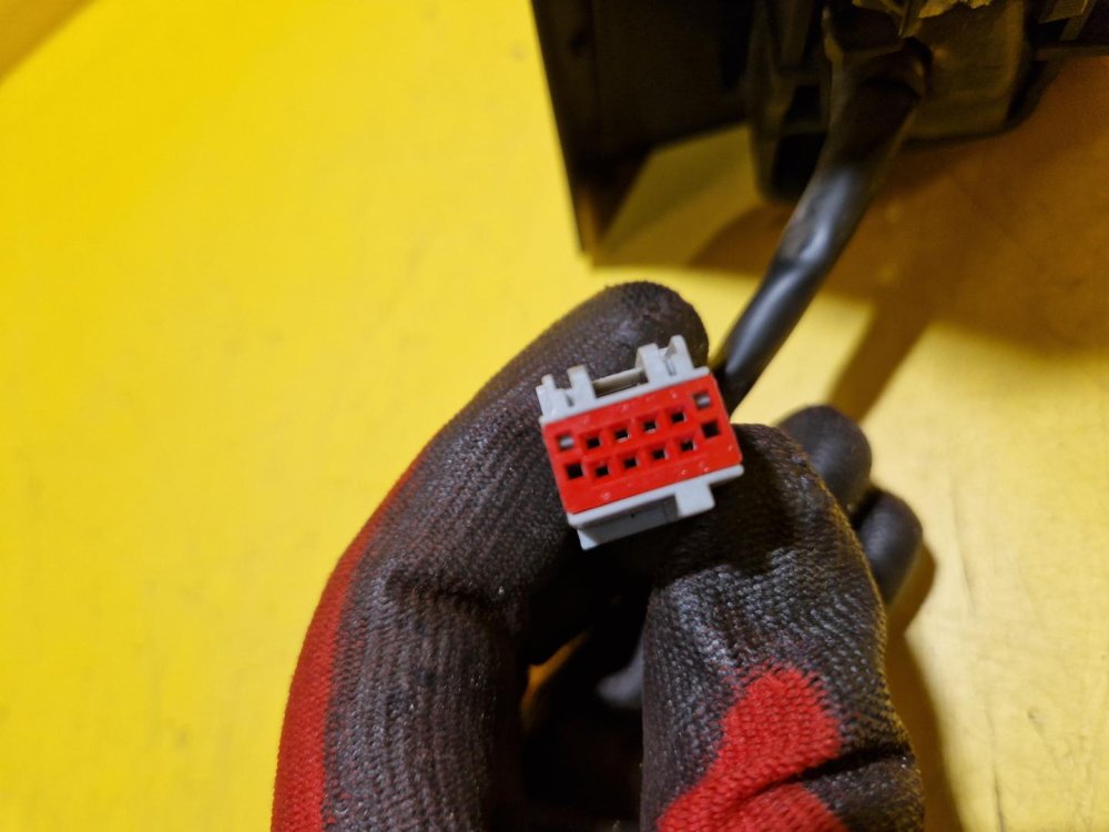 PRAVÉ ZRCÁTKO FORD FOCUS II, FACELIFT , BÍLÉ, ELEKTRICKÉ - 19604