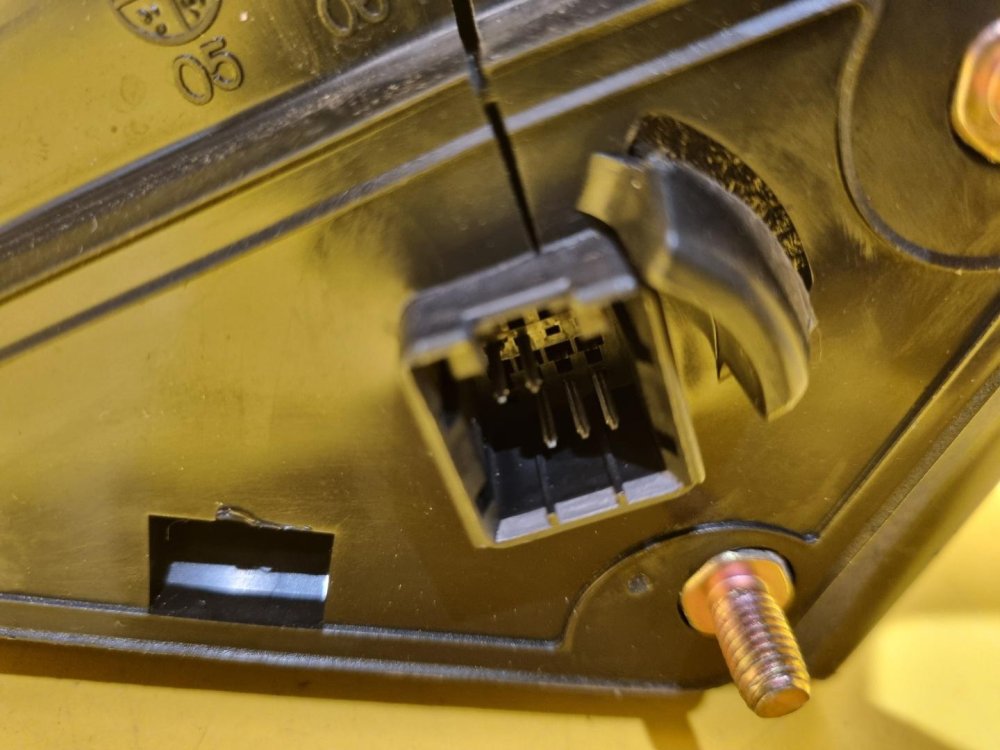 PRAVÉ ZRCÁTKO KIA MAGENTIS II, ŠEDÉ, ELEKTRICKÉ - 16967 PRAVÉ ZRCÁTKO KIA MAGENTIS II, ŠEDÉ, ELEKTRICKÉ - 16967