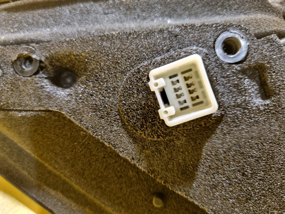 PRAVÉ ZRCÁTKO MAZDA 3 ( BK ) , BÍLÉ, ELEKTRICKÉ - 17731 PRAVÉ ZRCÁTKO MAZDA 3 ( BK ) , BÍLÉ, ELEKTRICKÉ - 17731