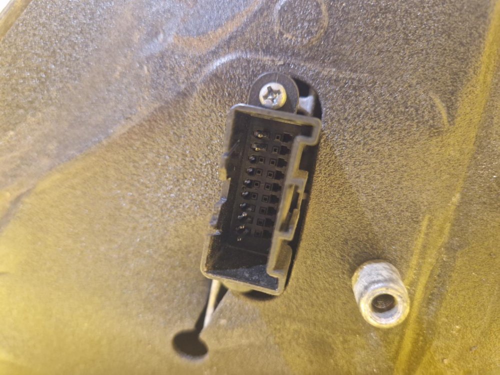 PRAVÉ ZRCÁTKO OPEL ASTRA H , BÍLÉ, ELEKTRICKÉ - 18779