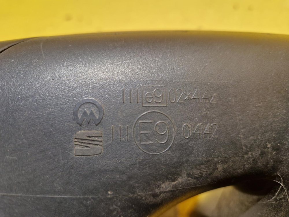 PRAVÉ ZRCÁTKO SEAT IBIZA III (6L1), CORDOBA II (6L2) , ČERNÉ, MECHANICKÉ- 19605 PRAVÉ ZRCÁTKO SEAT IBIZA III (6L1), CORDOBA II (6L2) , ČERNÉ, MECHANICKÉ- 19605