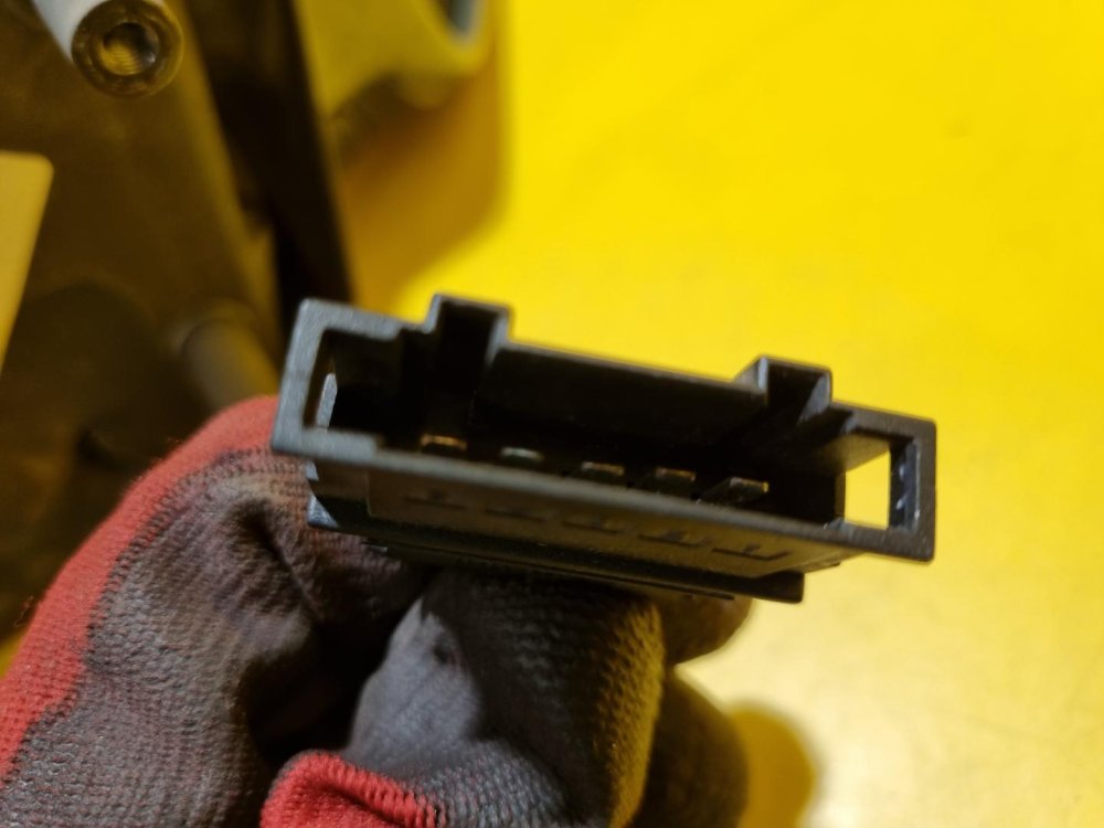 PRAVÉ ZRCÁTKO ŠKODA OCTAVIA I , ŠEDÉ, DLOUHÉ , ELEKTRICKÉ - 17073