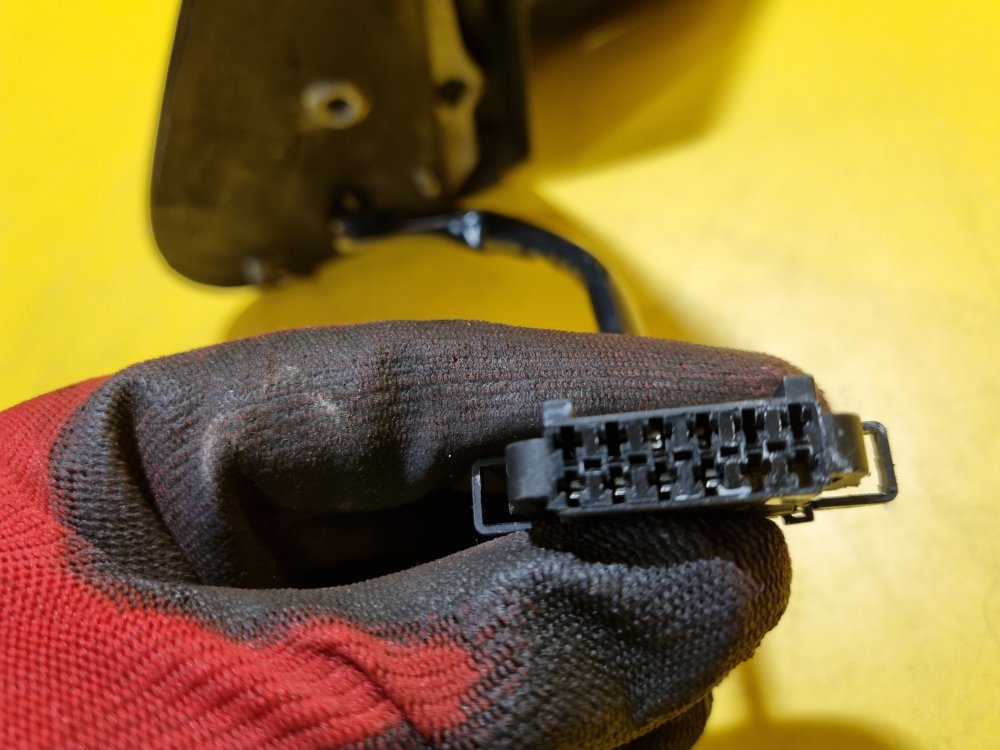 PRAVÉ ZRCÁTKO ŠKODA OCTAVIA I , ŠEDÉ, DLOUHÉ , ELEKTRICKÉ - 18017 PRAVÉ ZRCÁTKO ŠKODA OCTAVIA I , ŠEDÉ, DLOUHÉ , ELEKTRICKÉ - 18017