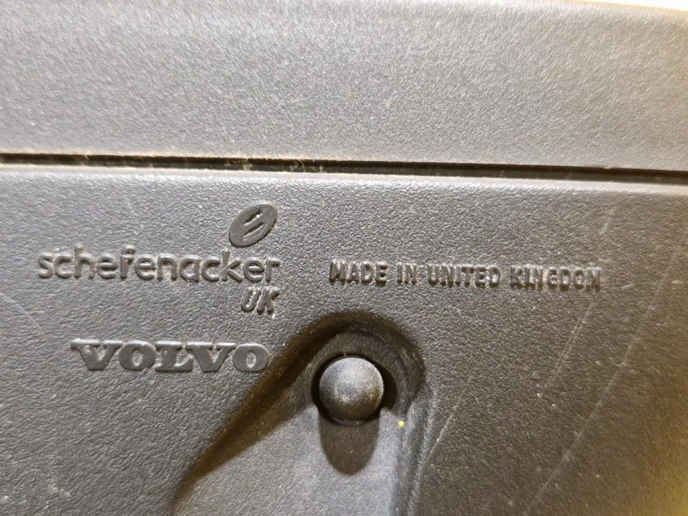 PRAVÉ ZRCÁTKO VOLVO V50 ( 545 ) , ČERNÉ, ELEKTRICKÉ - 19186 PRAVÉ ZRCÁTKO VOLVO V50 ( 545 ) , ČERNÉ, ELEKTRICKÉ - 19186