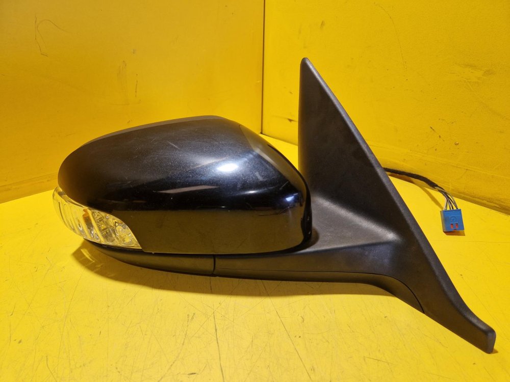 PRAVÉ ZRCÁTKO VOLVO V50 ( 545 ) , ČERNÉ, ELEKTRICKÉ - 19186 PRAVÉ ZRCÁTKO VOLVO V50 ( 545 ) , ČERNÉ, ELEKTRICKÉ - 19186