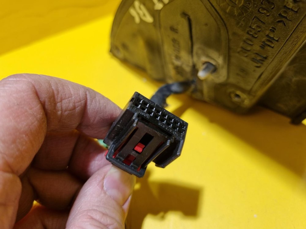 PRAVÉ ZRCÁTKO VW PASSAT B6 (3C2), ČERNÉ, ELEKTRICKÉ 16864 PRAVÉ ZRCÁTKO VW PASSAT B6 (3C2), ČERNÉ, ELEKTRICKÉ 16864