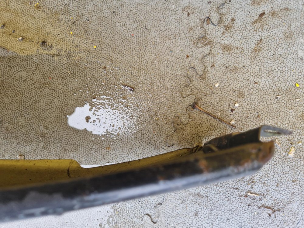 PRAVÝ PŘEDNÍ BLATNÍK OPEL ASTRA G, ČERNÝ - 17292