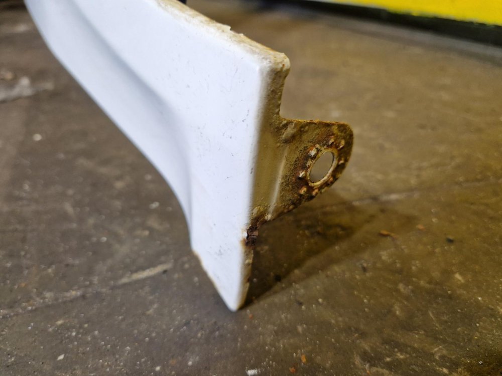 PRAVÝ PŘEDNÍ BLATNÍK ŠKODA OCTAVIA II (1Z3), BÍLÝ, FACELIFT - 19809