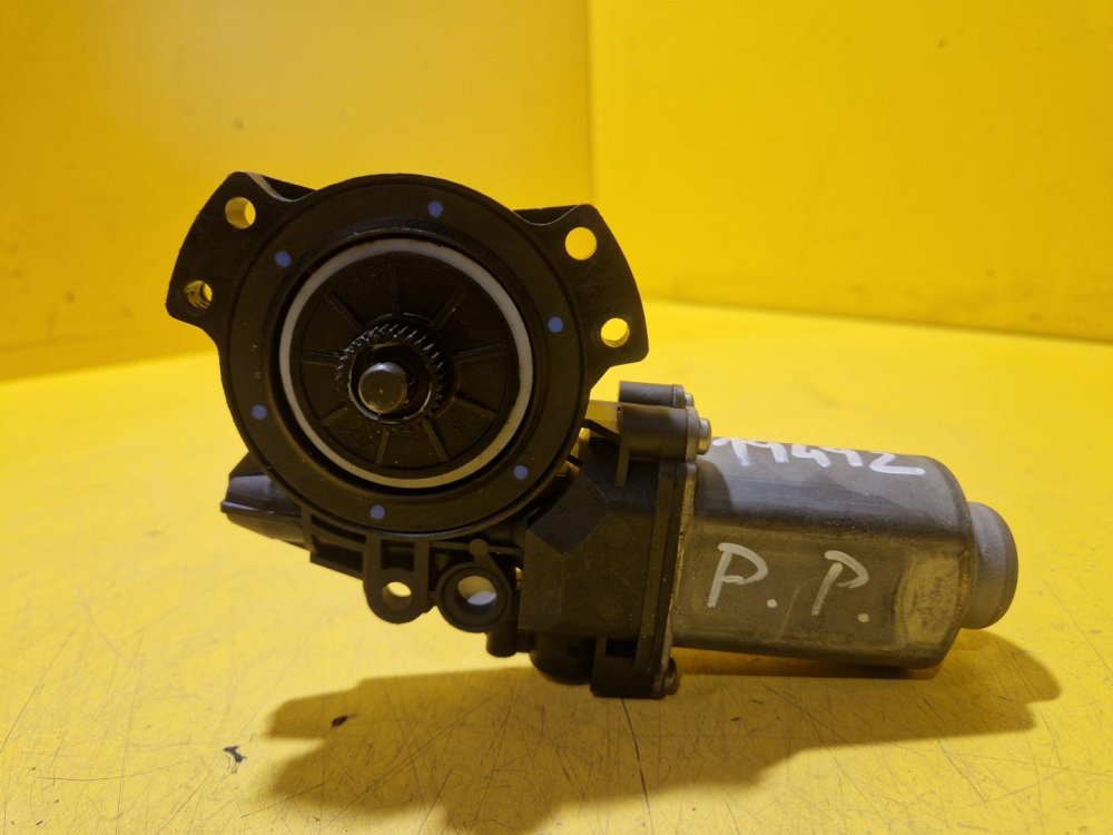 PRAVÝ PŘEDNÍ MOTOREK STAHOVAČKY OKNA - 402056 D - KIA CEED I - 19492 PRAVÝ PŘEDNÍ MOTOREK STAHOVAČKY OKNA - 402056 D - KIA CEED I - 19492