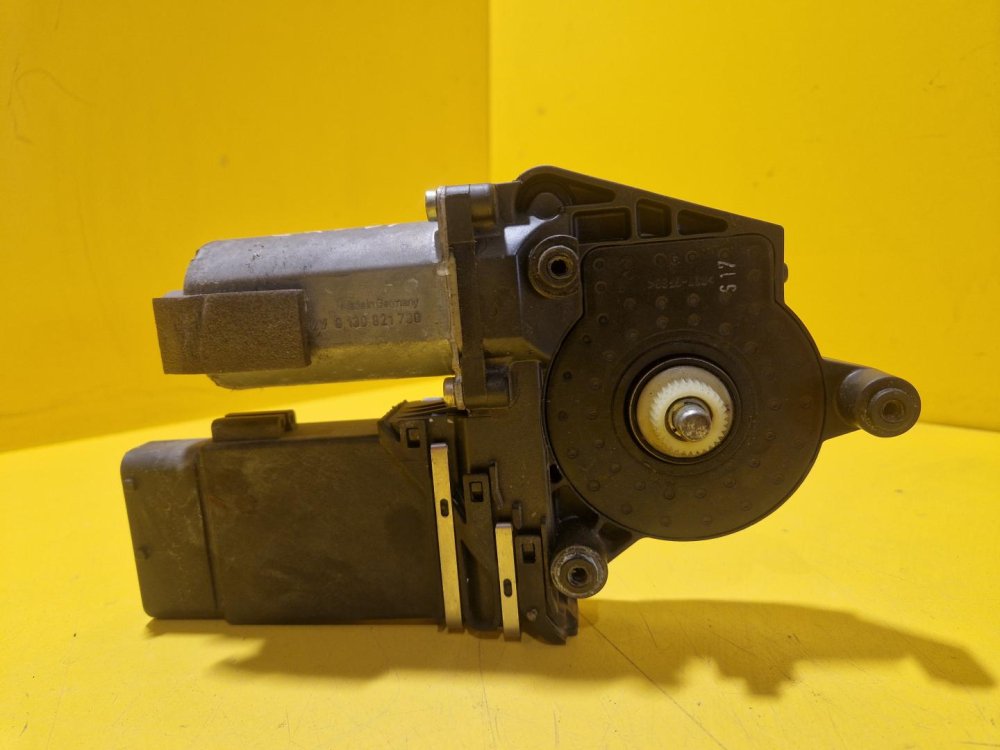 PRAVÝ PŘEDNÍ MOTOREK STAHOVAČKY OKNA 0130821730 ŠKODA OCTAVIA I - 18675 PRAVÝ PŘEDNÍ MOTOREK STAHOVAČKY OKNA 0130821730 ŠKODA OCTAVIA I - 18675