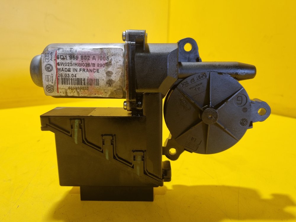 PRAVÝ PŘEDNÍ MOTOREK STAHOVAČKY OKNA 6Q1959802A ŠKODA FABIA I, FABIA II, ROOMSTER / VW POLO IV / SEAT IBIZA III, CORDOBA II - 17751 PRAVÝ PŘEDNÍ MOTOREK STAHOVAČKY OKNA 6Q1959802A ŠKODA FABIA I, FABIA II, ROOMSTER / VW POLO IV / SEAT IBIZA III, CORDOBA II - 17751