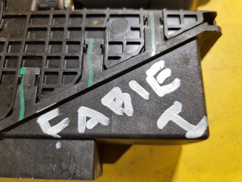 PRAVÝ PŘEDNÍ MOTOREK STAHOVAČKY OKNA 6Y1959802 ŠKODA FABIA I, FABIA II, ROOMSTER / VW POLO IV / SEAT IBIZA III, CORDOBA II  - 17655