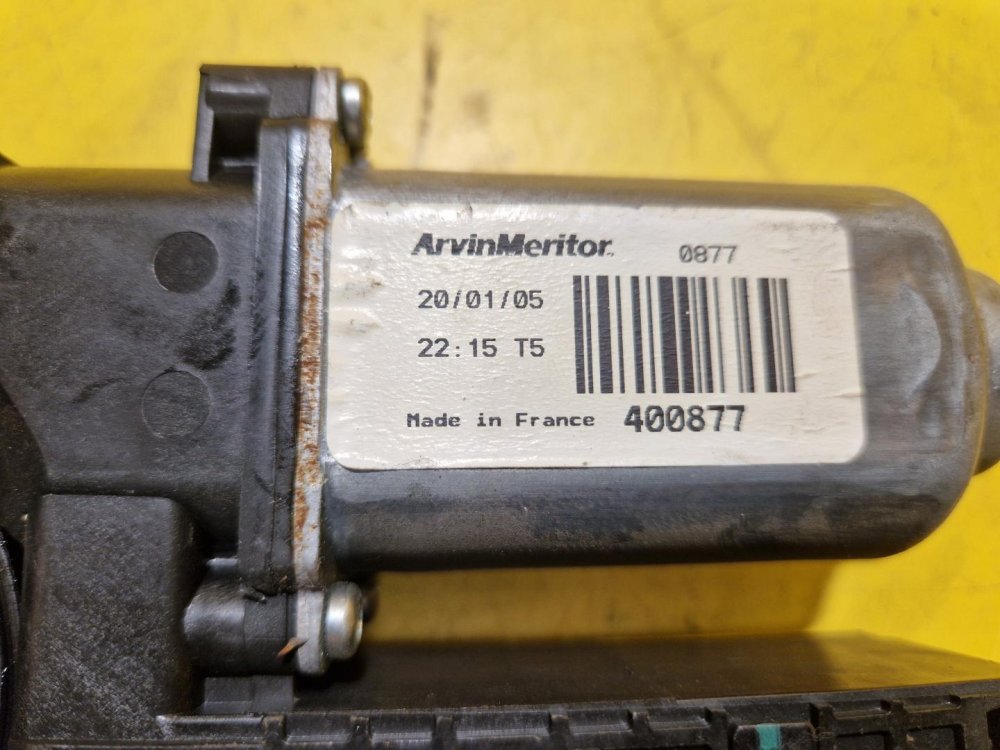 PRAVÝ PŘEDNÍ MOTOREK STAHOVAČKY OKNA 6Y1959802 ŠKODA FABIA I, FABIA II, ROOMSTER / VW POLO IV / SEAT IBIZA III, CORDOBA II - 18252 PRAVÝ PŘEDNÍ MOTOREK STAHOVAČKY OKNA 6Y1959802 ŠKODA FABIA I, FABIA II, ROOMSTER / VW POLO IV / SEAT IBIZA III, CORDOBA II - 18252