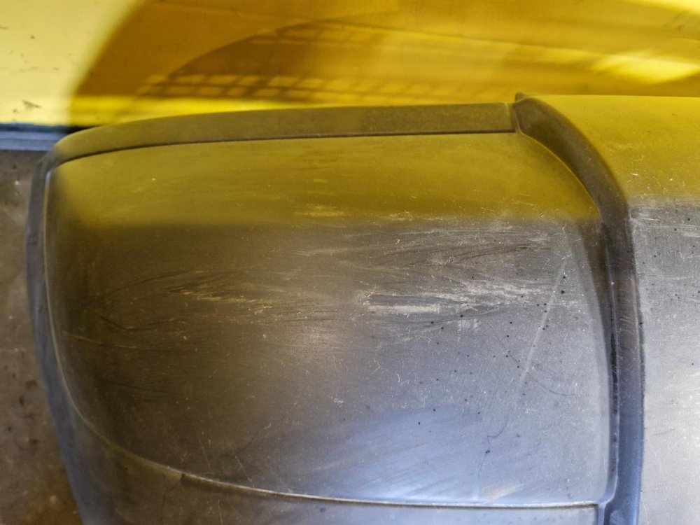 PŘEDNÍ NÁRAZNÍK CITROEN BERLINGO I, ČERNÝ NELAKOVANÝ, FACELIFT, S MLHOVKAMI - 19947 PŘEDNÍ NÁRAZNÍK CITROEN BERLINGO I, ČERNÝ NELAKOVANÝ, FACELIFT, S MLHOVKAMI - 19947