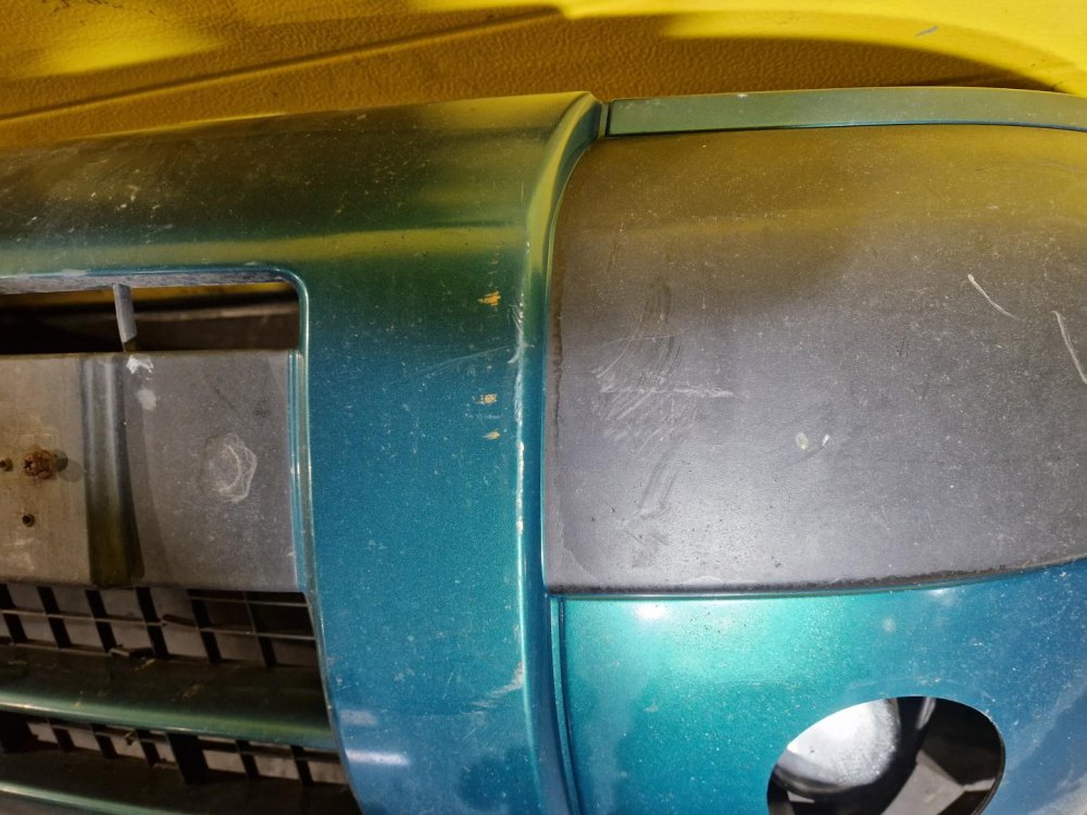 PŘEDNÍ NÁRAZNÍK CITROEN BERLINGO I, ZELENÝ, FACELIFT, S MLHOVKAMI - 20345