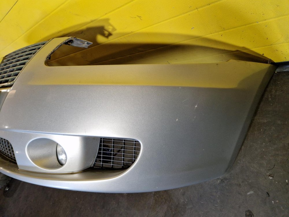 PŘEDNÍ NÁRAZNÍK FIAT CROMA II (194), STŘÍBRNÝ, S MLHOVKAMI - 19104