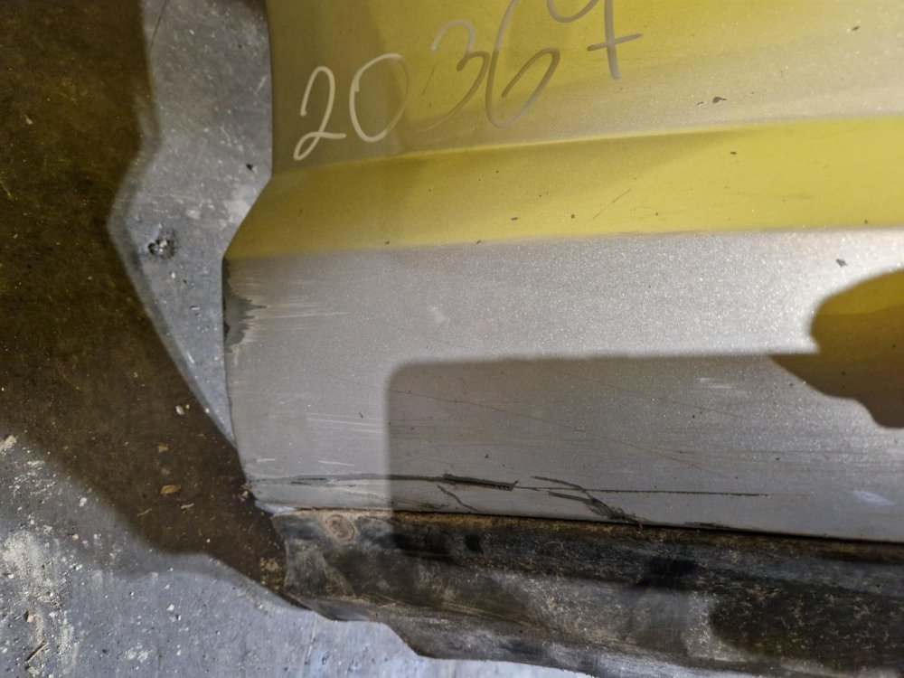 PŘEDNÍ NÁRAZNÍK PEUGEOT 407, STŘÍBRNÝ EZRC, S OSTŘIKOVAČI, S MLHOVKAMI - 20367