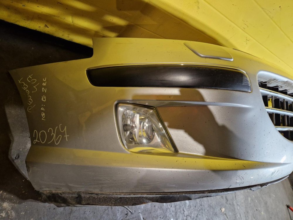 PŘEDNÍ NÁRAZNÍK PEUGEOT 407, STŘÍBRNÝ EZRC, S OSTŘIKOVAČI, S MLHOVKAMI - 20367