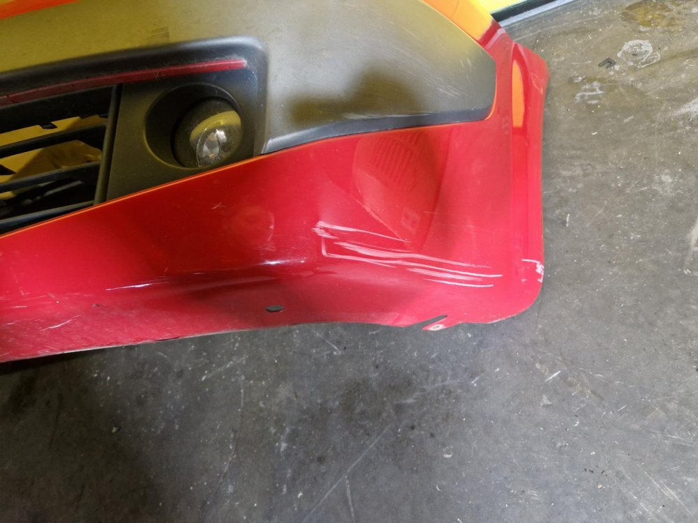 PŘEDNÍ NÁRAZNÍK RENAULT MEGANE II, ČERVENÝ, S MLHOVKAMI - 20169