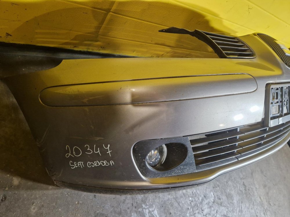 PŘEDNÍ NÁRAZNÍK SEAT CORDOBA II, IBIZA III,  STŘÍBRNÝ, S MLHOVKAMI  - 20347