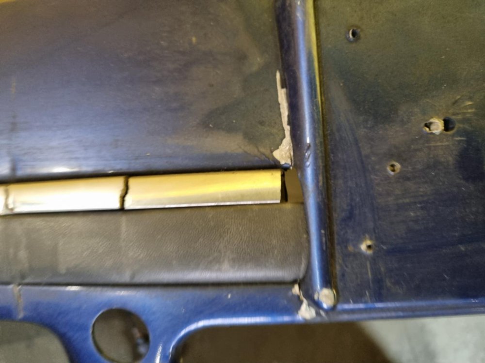 PŘEDNÍ NÁRAZNÍK ŠKODA SUPERB I, MODRÝ, SE SENZORY - 18434