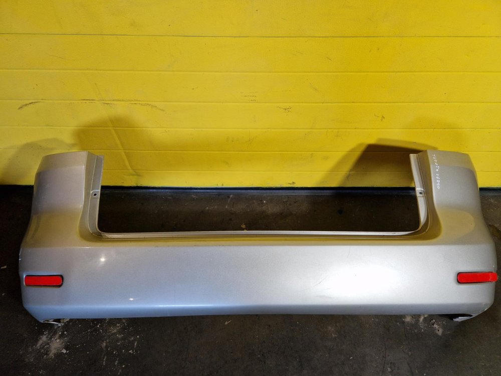 PŘEDNÍ NÁRAZNÍK TOYOTA COROLLA VERSO I, STŘÍBRNÝ - 19107