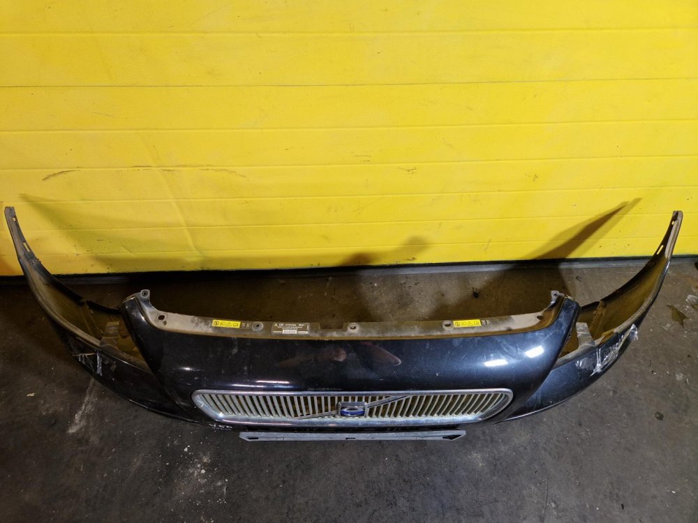 PŘEDNÍ NÁRAZNÍK VOLVO V50 (545), ČERNÝ, S MLHOVKAMI - 19103