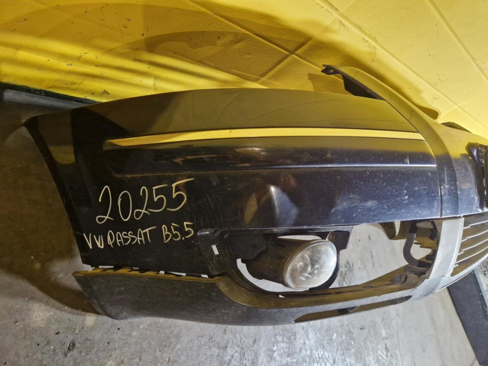 PŘEDNÍ NÁRAZNÍK VW PASSAT B5,5 - MODRÝ, S MLHOVKAMI  - 20255