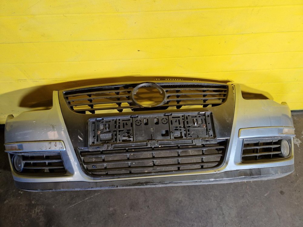 PŘEDNÍ NÁRAZNÍK VW PASSAT B6, MODROSTŘÍBRNÝ, S MLHOVKAMI - 20891