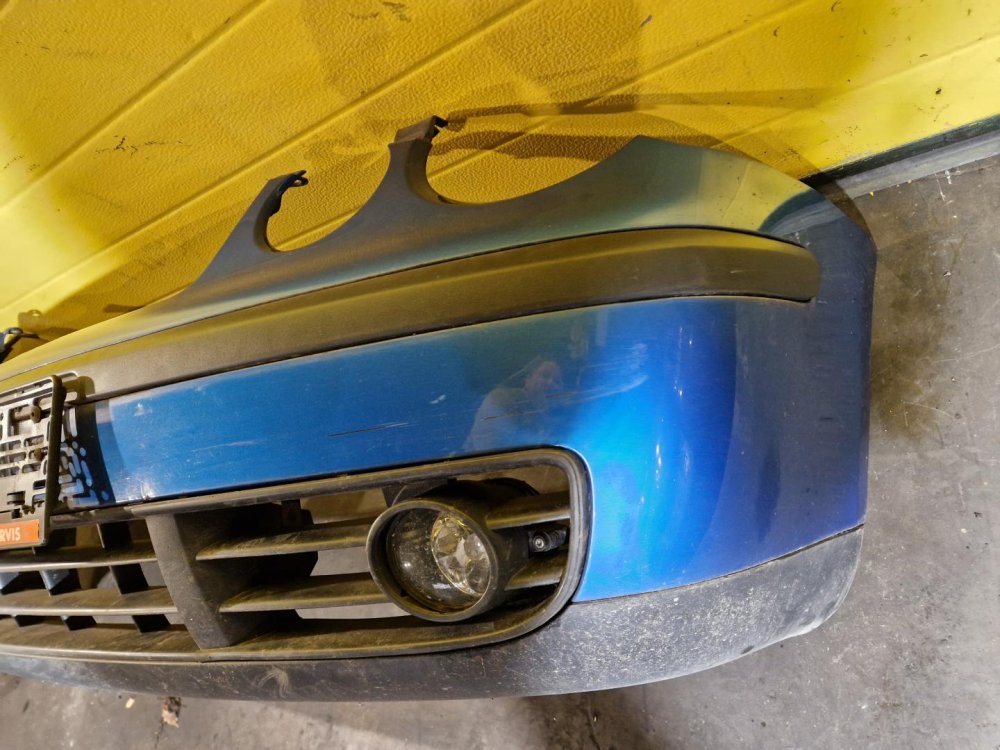 PŘEDNÍ NÁRAZNÍK VW POLO IV (9N), MODRÝ LA5M, S MLHOVKAMI - 20350