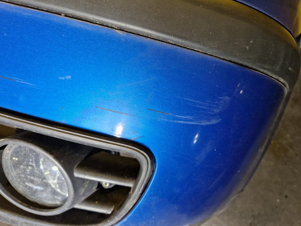 PŘEDNÍ NÁRAZNÍK VW POLO IV (9N), MODRÝ LA5M, S MLHOVKAMI - 20350