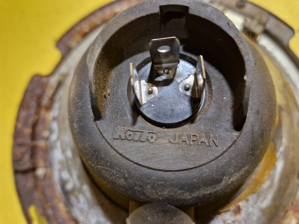 PŘEDNÍ SVĚTLO SUZUKI JIMNY II (SJ30, SJ40) - 18934