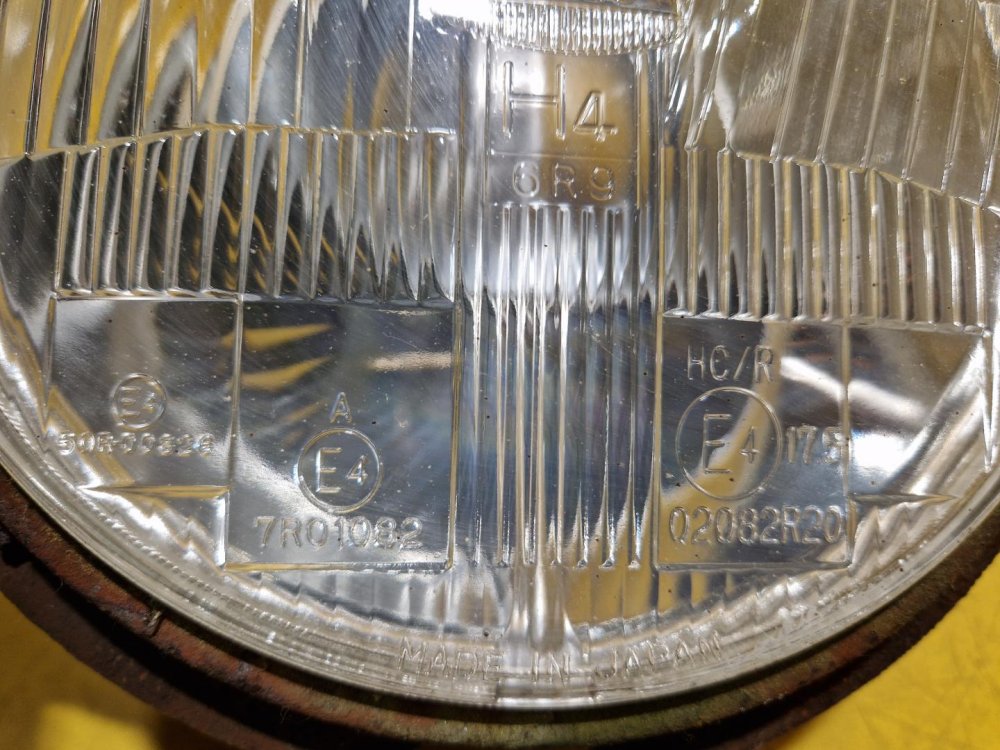 PŘEDNÍ SVĚTLO SUZUKI JIMNY II (SJ30, SJ40) - 18934