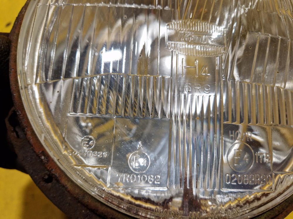 PŘEDNÍ SVĚTLO SUZUKI JIMNY II (SJ30, SJ40) - 19023